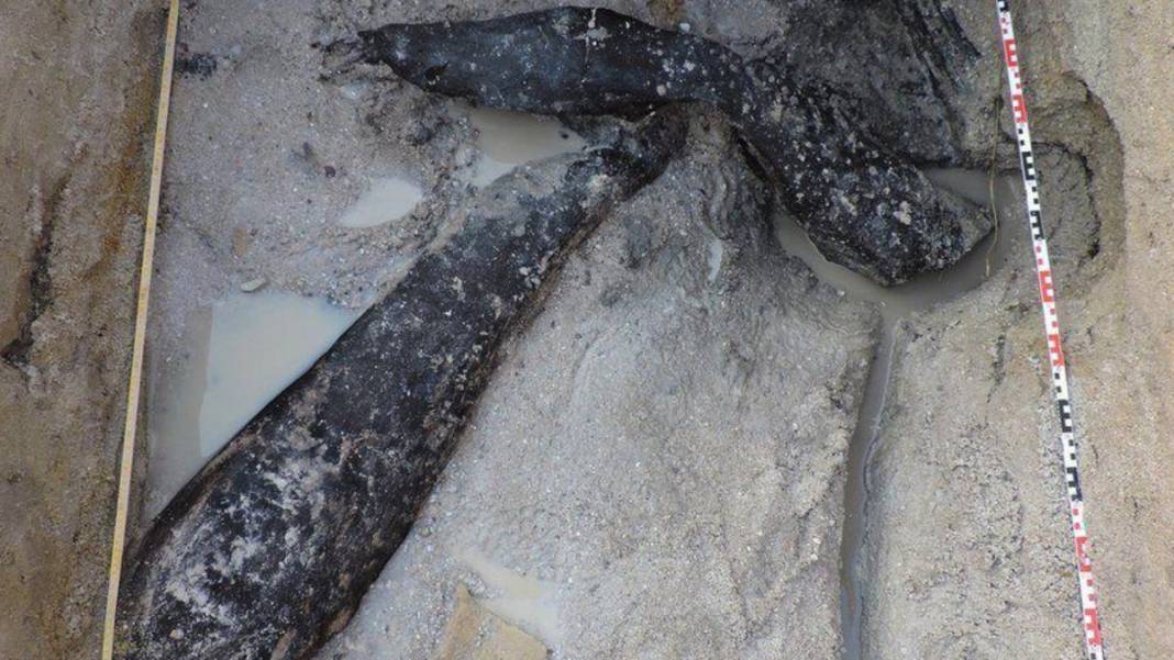 İnsanlığın ilk dönemine ait! Dünyanın en eski ahşap yapısı keşfedildi 1